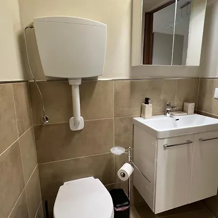 Casa Nostra Mono *